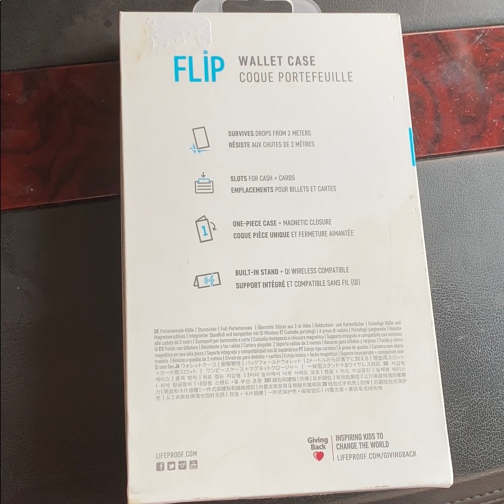 iPhone 11 Pro lifeproof flip wallet case